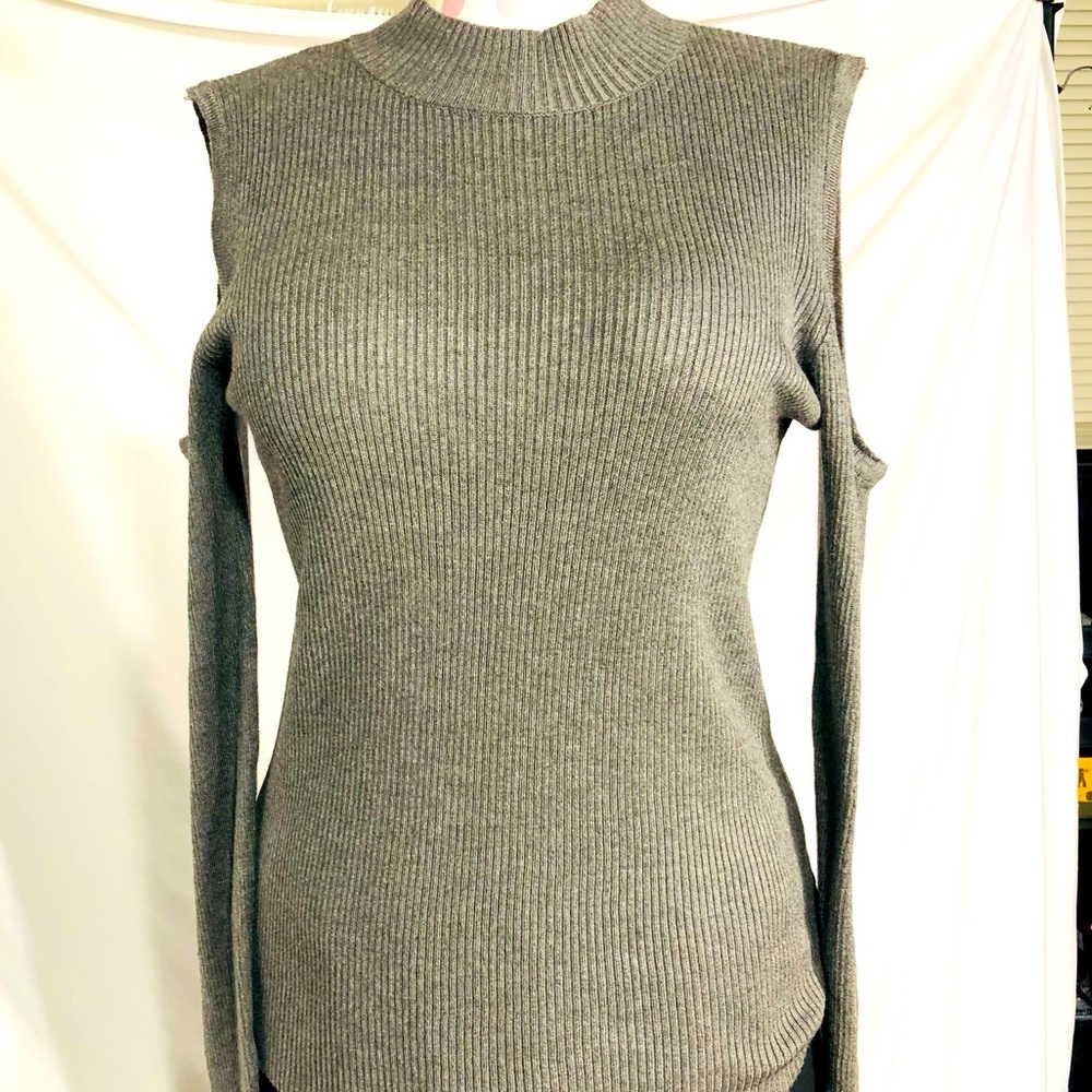 La Miel Cold Shoulder Long Sleeve Ribbed Blouse